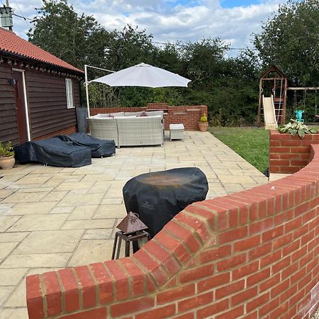 Walnut Tree Cottage Barn Toppesfield Exterior foto