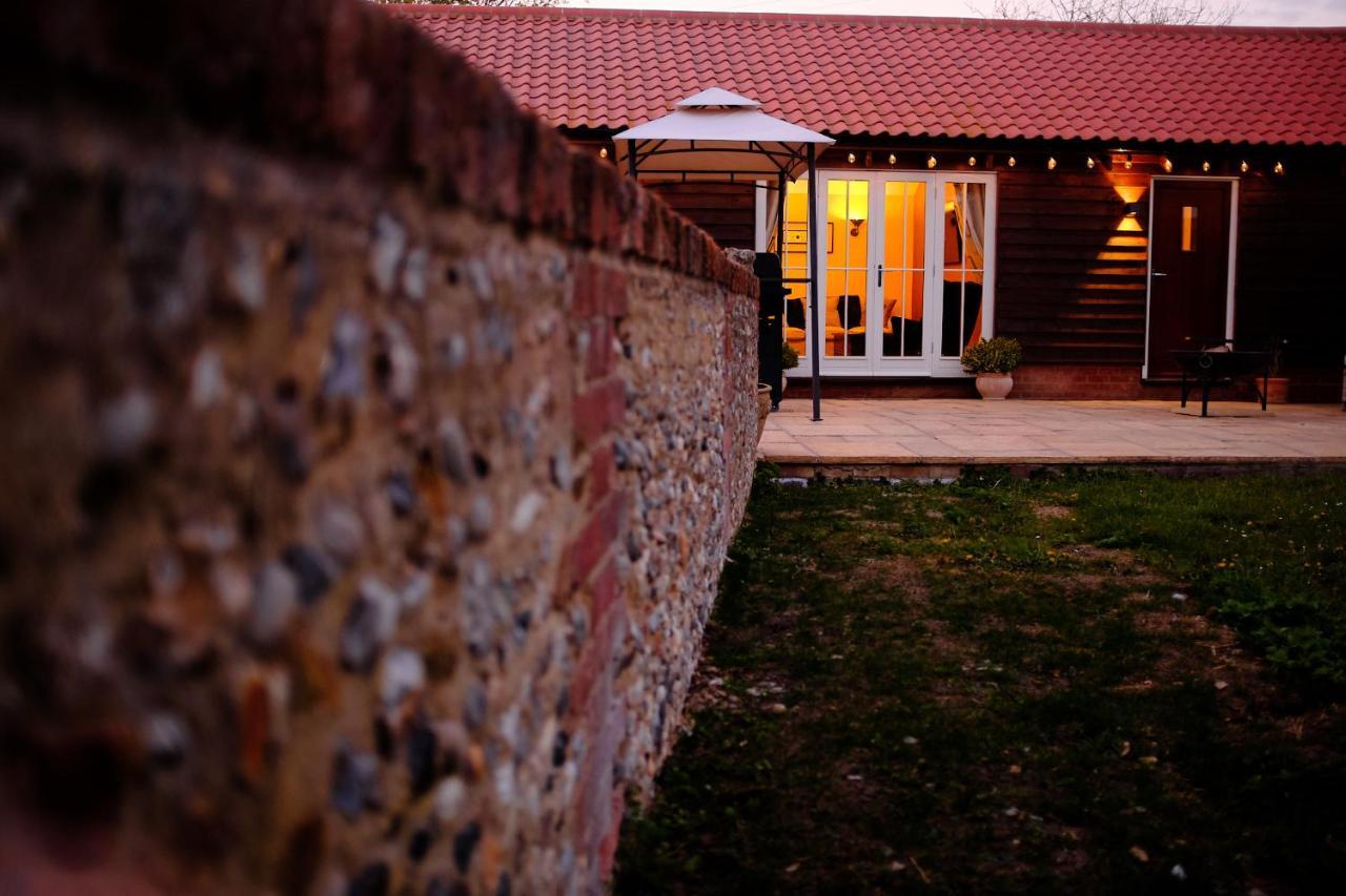 Walnut Tree Cottage Barn Toppesfield Exterior foto
